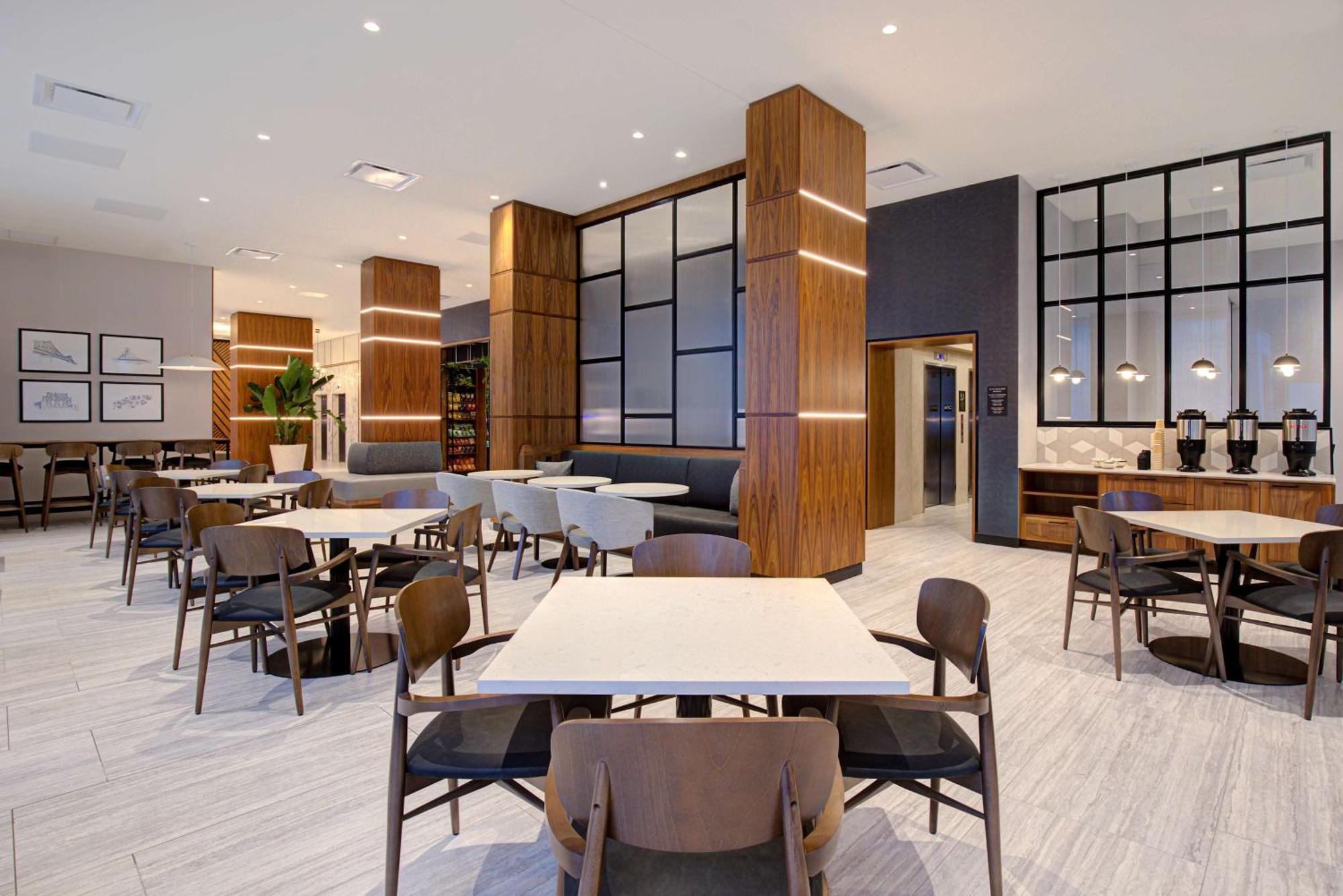 Homewood Suites By Hilton Montreal Downtown エクステリア 写真